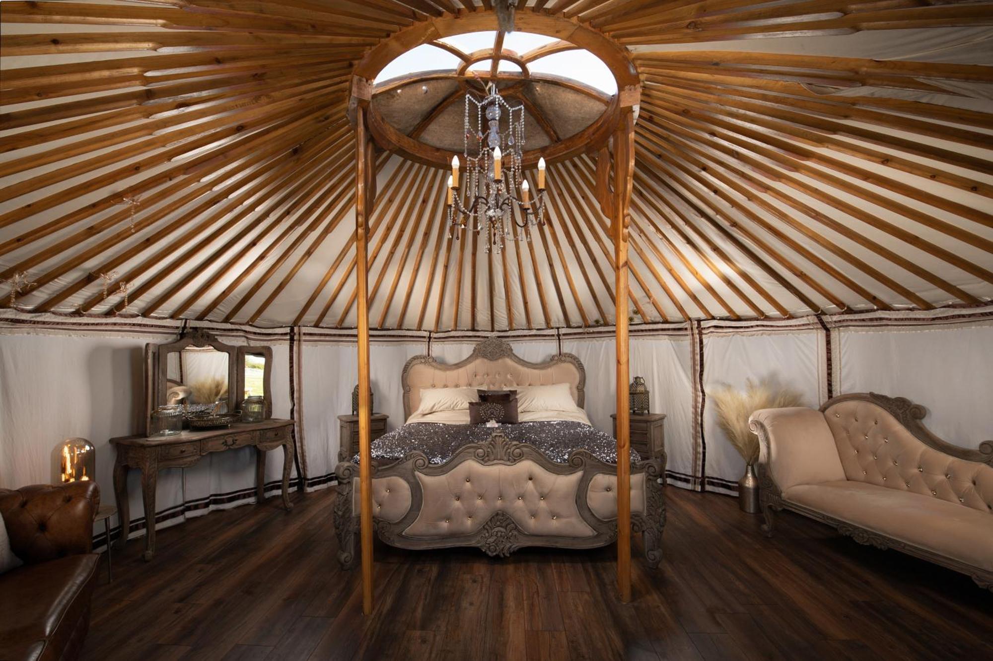 Lincoln Yurts Hotell Exteriör bild