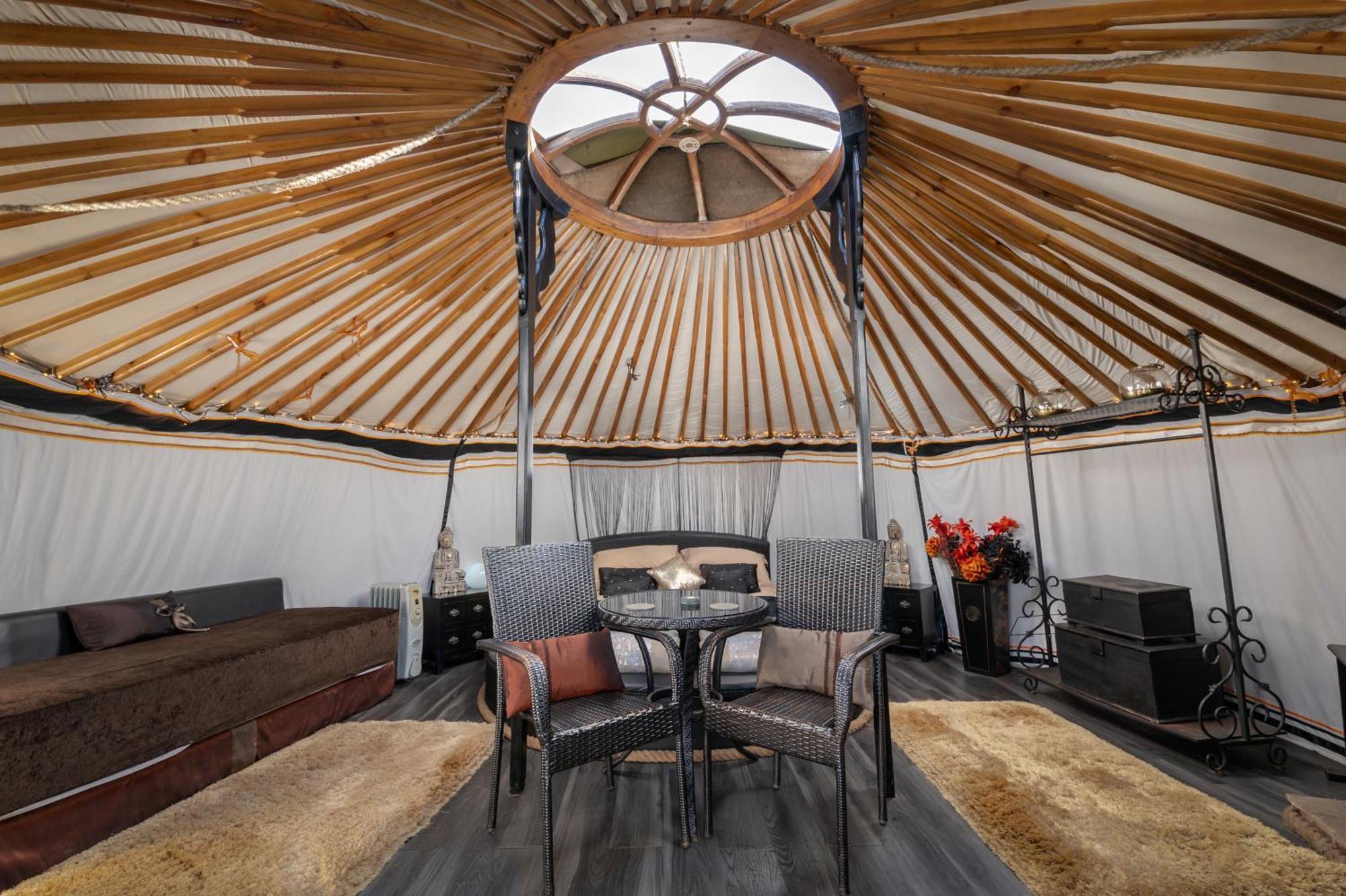 Lincoln Yurts Hotell Exteriör bild